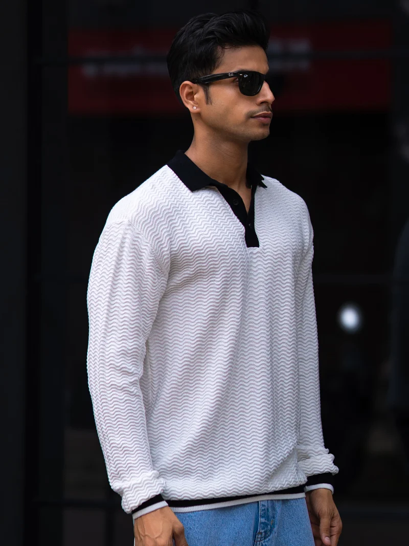 Maniac Maniac Mens Color Block Round Neck Half Sleeve Hunter Green and Cream Cotton Tshirt